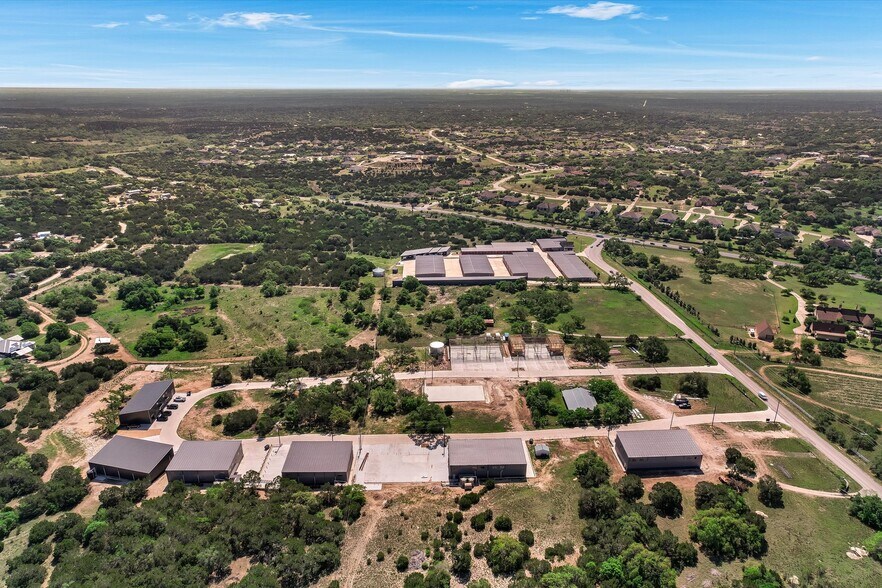 More Photos Of 10020 Darden Hill Rd, Austin Light Distribution For Lease