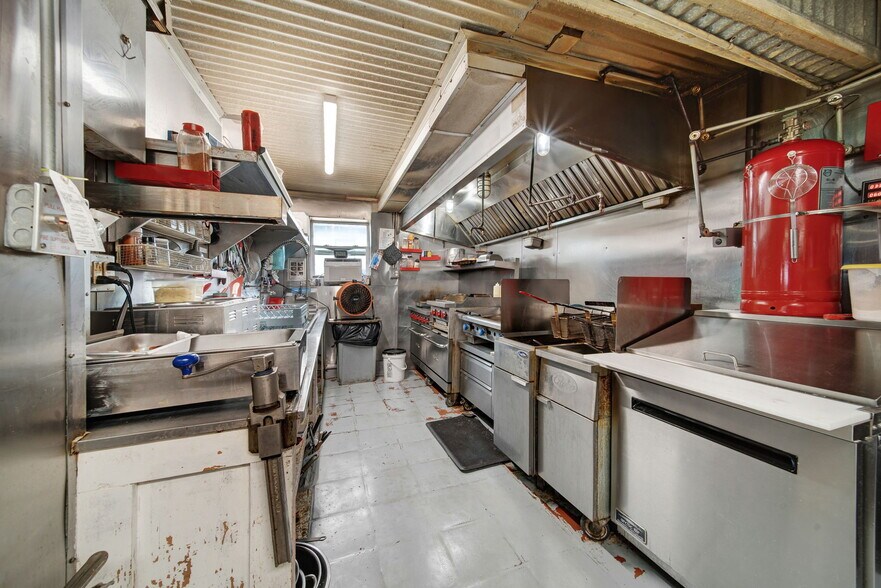 More Photos Of 12390 Farm to Market 390 W Rd, Burton Freestanding For Sale