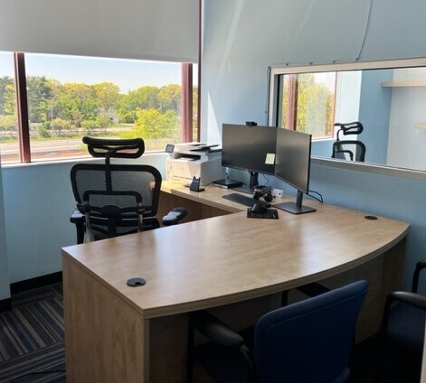 More Photos Of 694 Motor Pky, Hauppauge Unknown For Lease