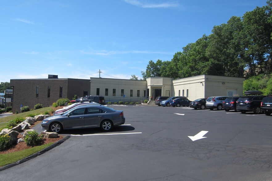 More Photos Of 56 Middlesex Tpke, Burlington Medical For Lease