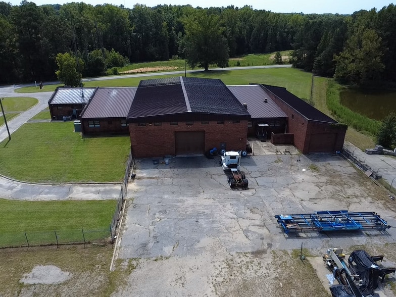 More Photos Of 704 State Road S-13-680, Jefferson Manufacturing For Sale