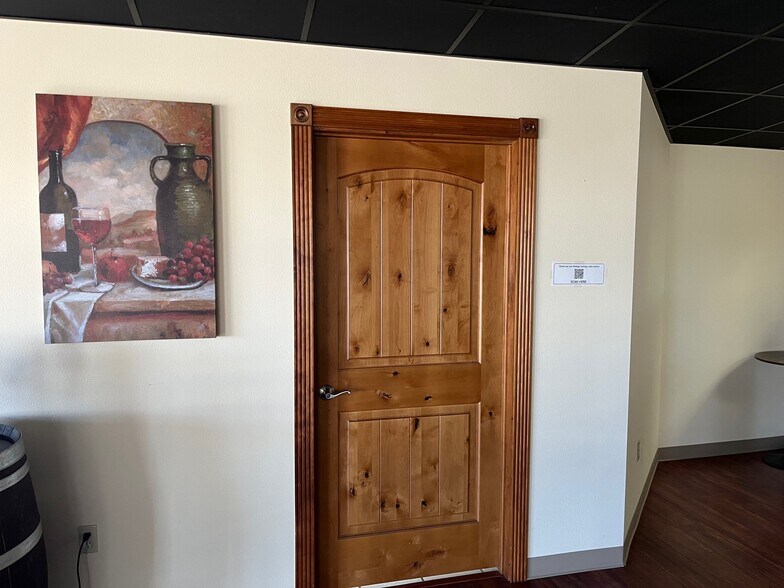 More Photos Of 8011 Keene Rd, West Richland General Retail For Lease