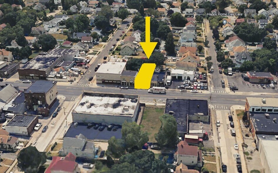 More Photos Of 197-199 N Main St, Freeport Storefront For Sale