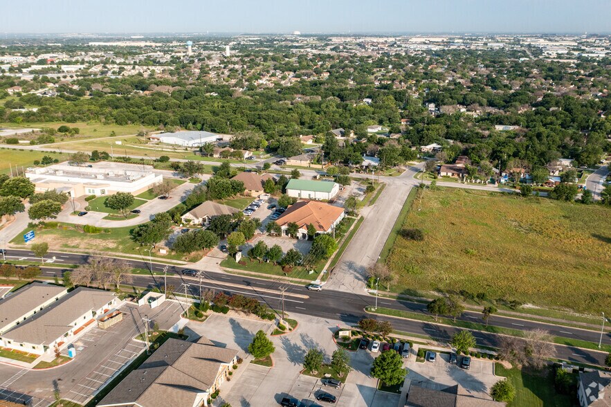 More Photos Of 302 Heatherwilde Blvd, Pflugerville Medical For Lease