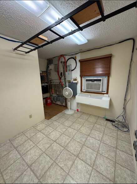 More Photos Of 112 E 10th St, Eudora Office For Sale