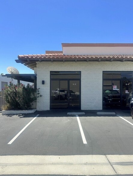 More Photos Of 41625 Eclectic St, Palm Desert Showroom For Lease
