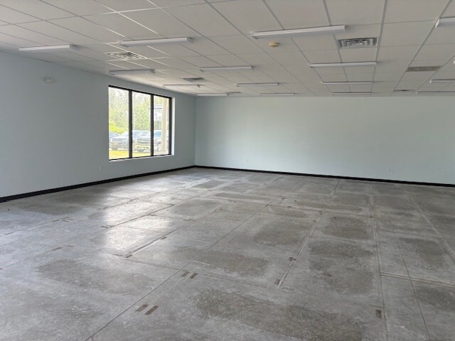 More Photos Of 7711 Porter Rd, Niagara Falls Medical For Lease