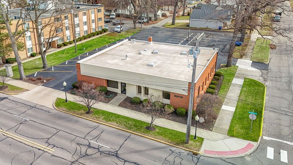 More Photos Of 2814 Franklin St, Michigan City Office For Sale