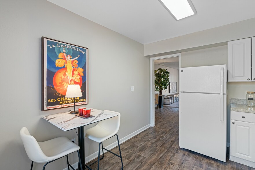 More Photos Of 2148 54th Ave S, Saint Petersburg Apartments For Sale