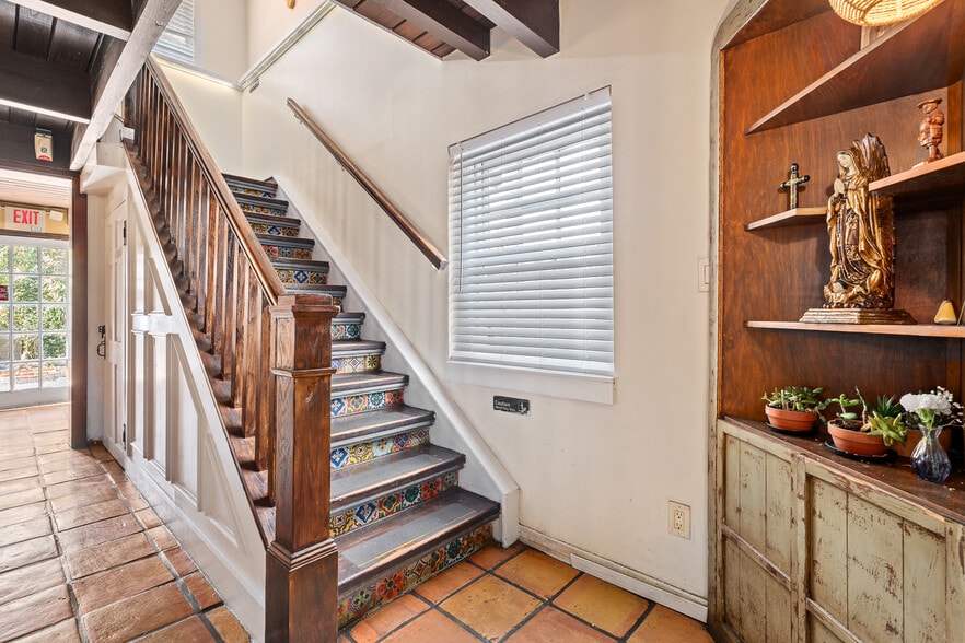 More Photos Of 22 Hypolita St, Saint Augustine Restaurant For Sale