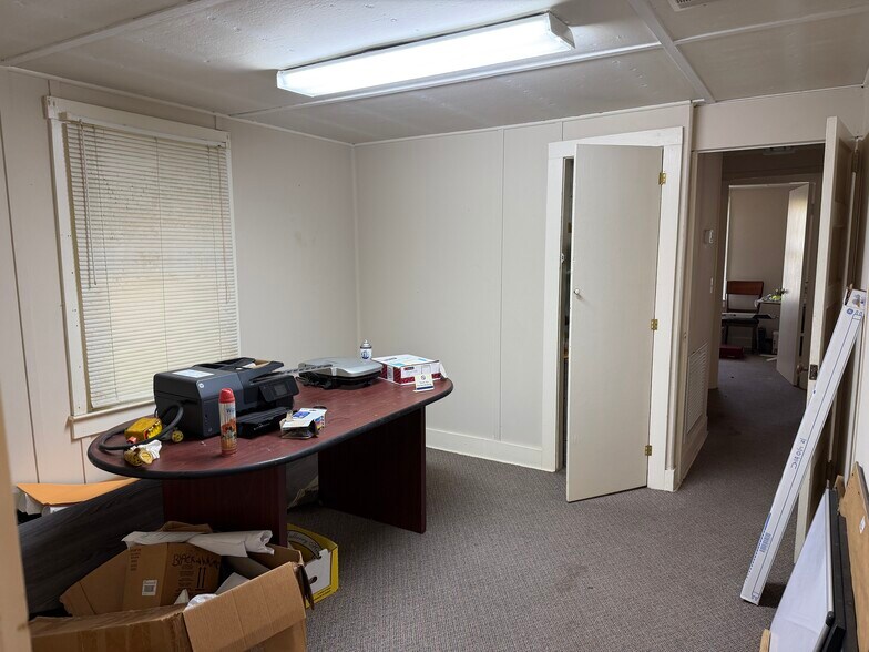 More Photos Of 201 Crispen Blvd, Brunswick Office For Sale