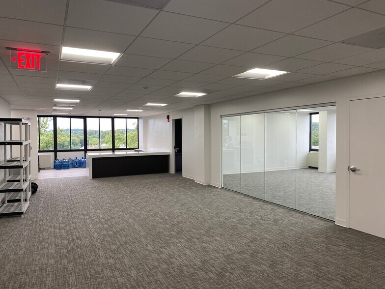 More Photos Of 150 S Washington St, Falls Church Office For Lease