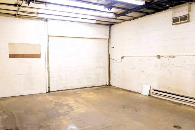 More Photos Of 2575 Dorr St, Toledo Service For Sale