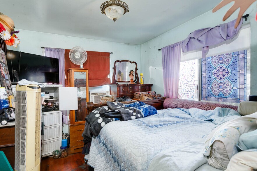 More Photos Of 708 N El Molino Ave, Pasadena Land For Sale