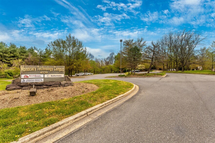 More Photos Of 4539 Metropolitan Ct, Frederick Light Manufacturing For Lease