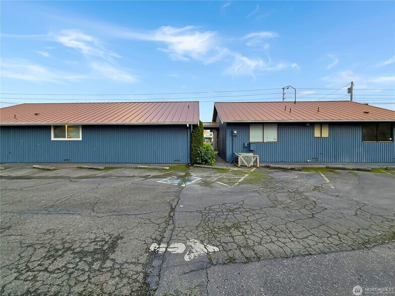 More Photos Of 31775 State Route 20, Oak Harbor Medical For Lease