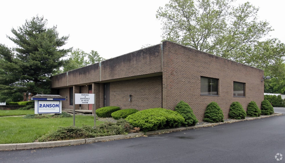 Primary Photo Of 2127 Hamilton Ave, Hamilton Office For Sale