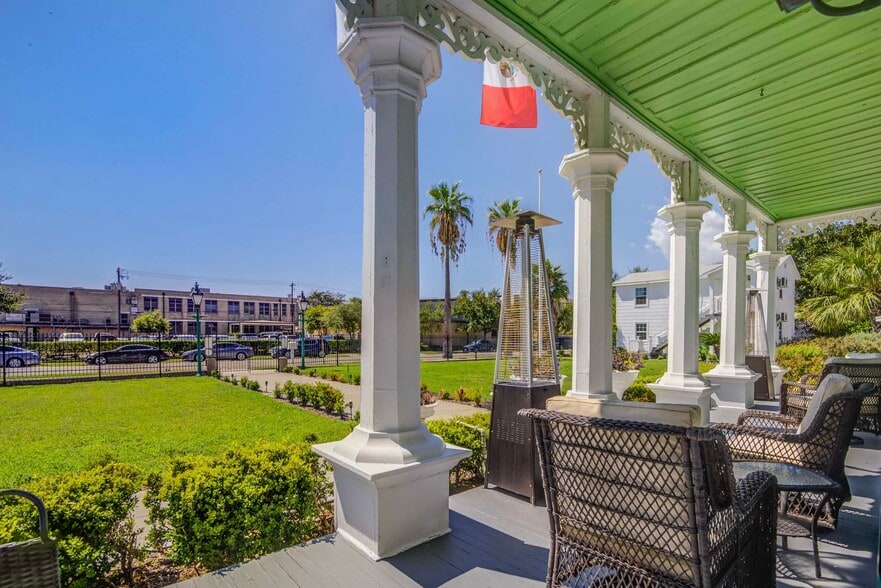More Photos Of 1502 Market St, Galveston Hospitality For Sale