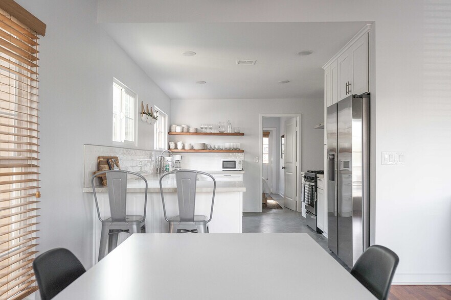 More Photos Of 4851-4855 Narragansett Ave, San Diego Apartments For Sale