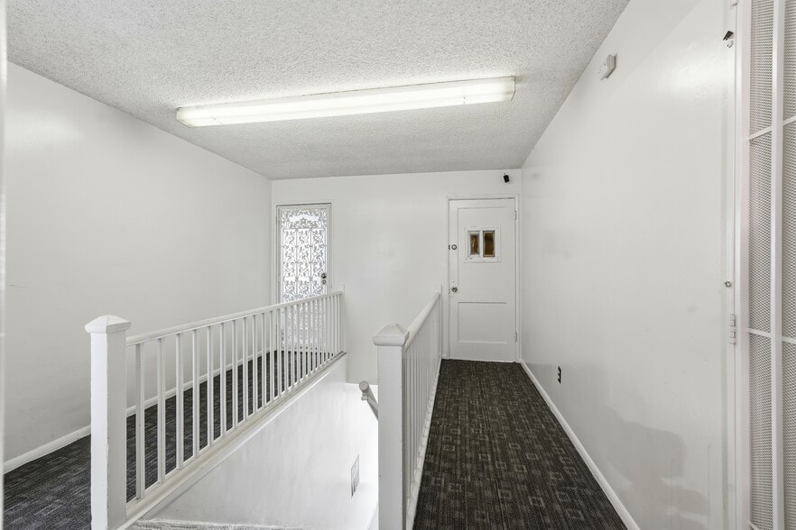 More Photos Of 2048-2050 W Florence Ave, Los Angeles Office For Sale