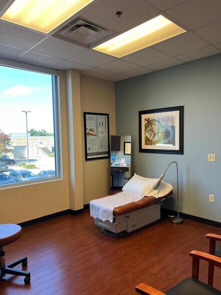 More Photos Of 12319 N Mopac Expy, Austin Medical For Sale