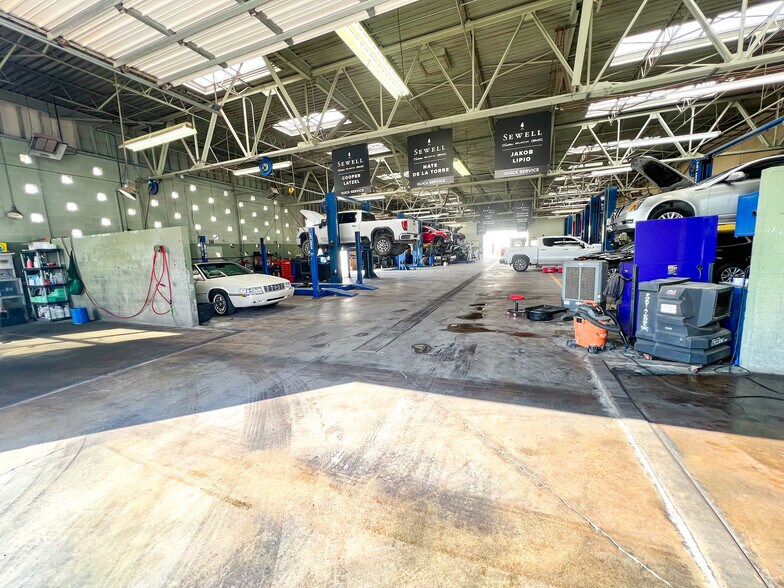 More Photos Of 3205 W Wall St, Midland Auto Dealership For Sale