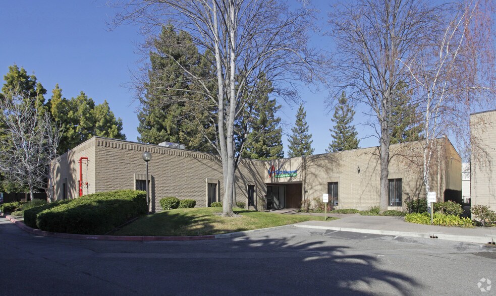 More Photos Of , Sunnyvale Flex For Sale