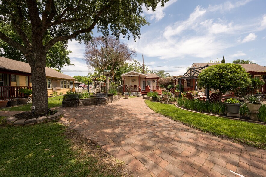 More Photos Of 706 Bradford Ave, Kemah Land For Sale
