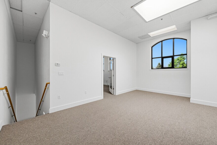 More Photos Of 1435 Technology Ln, Petaluma Research And Development For Sale