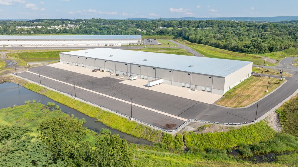 More Photos Of 144-154 Commonwealth Dr, Jenkins Distribution For Lease