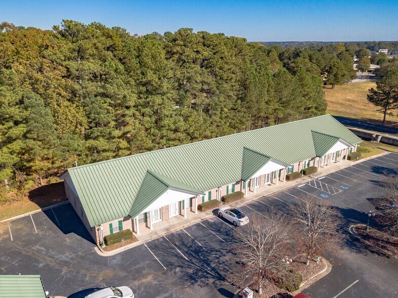 More Photos Of 131 Lee Byrd Rd, Loganville Office For Sale