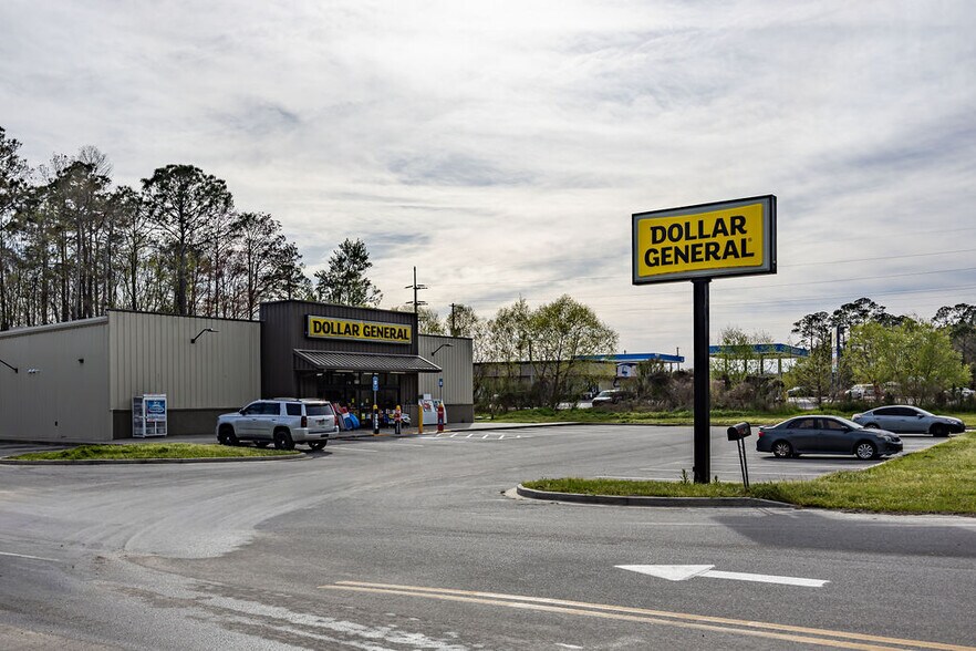 More Photos Of 5206 Highway 32 W, Hortense General Retail For Sale