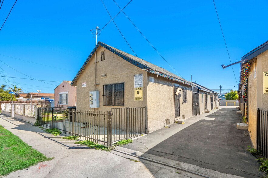 More Photos Of 8804 Beach St, Los Angeles Apartments For Sale