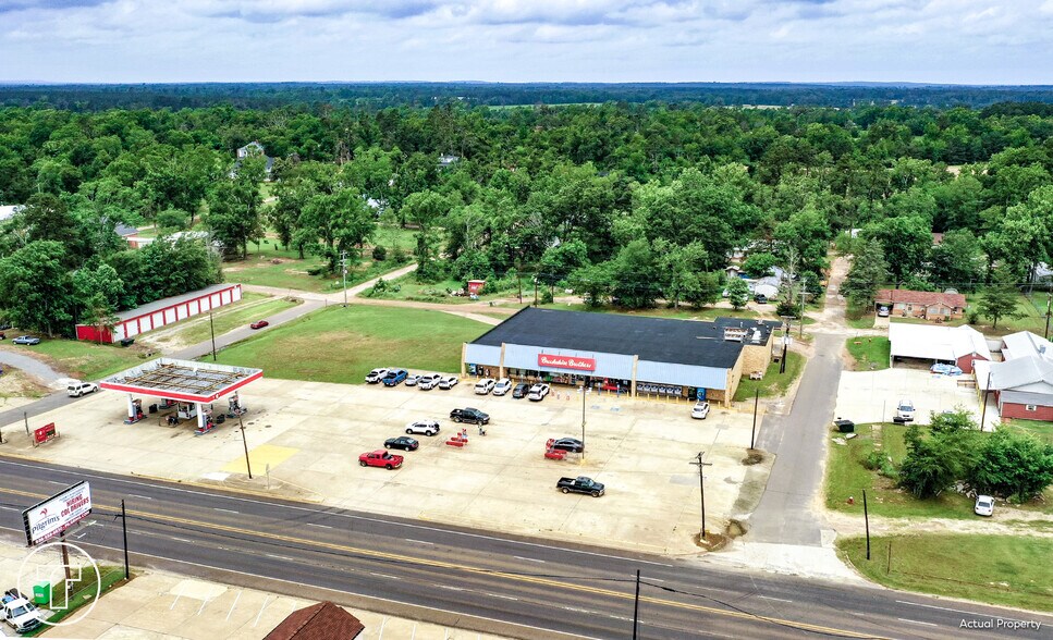 More Photos Of 839 N First St, Timpson Supermarket For Sale