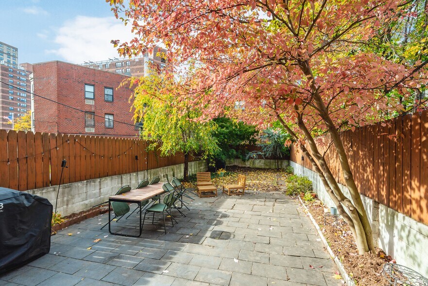 More Photos Of 434 Clermont Ave, Brooklyn Apartments For Sale