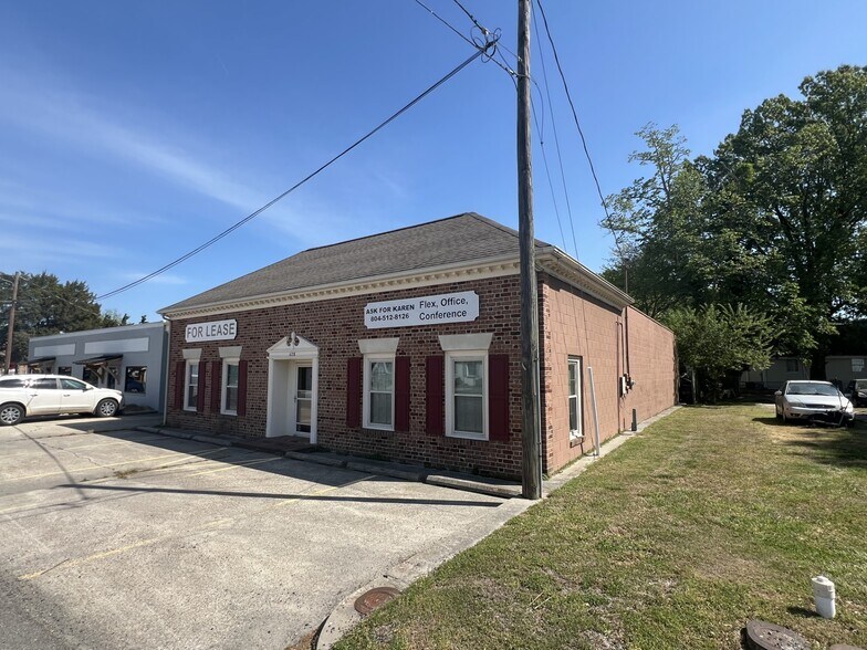 More Photos Of 628 Charlotte St, Tappahannock Flex For Lease