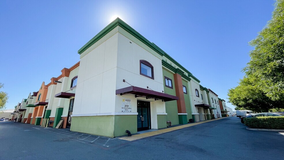 More Photos Of 2121-2159 S 10th St, San Jose Warehouse For Sale