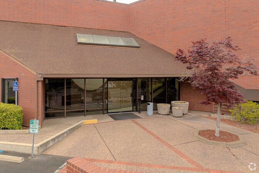 More Photos Of 2335 American River Dr, Sacramento Office For Lease