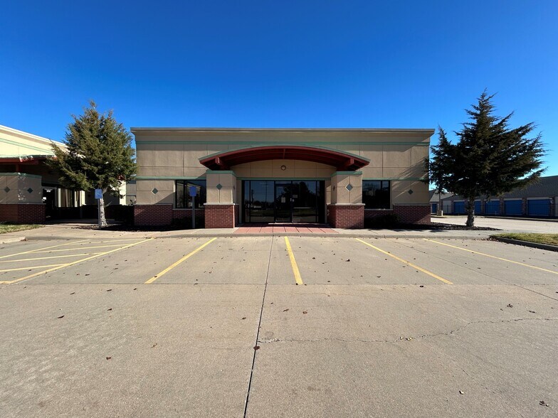 Primary Photo Of 2118 N Tyler Rd, Wichita Medical For Lease