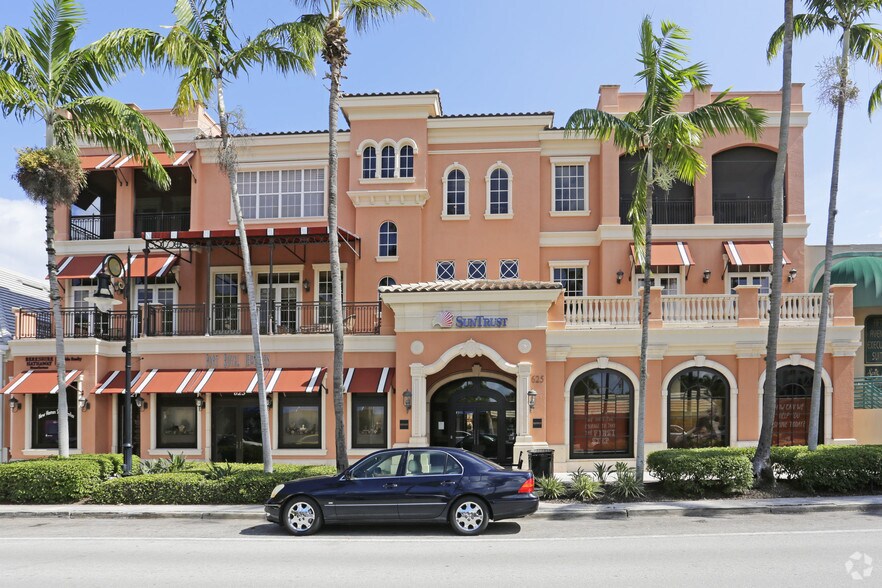 More Photos Of 625 5th Ave S, Naples Office For Lease