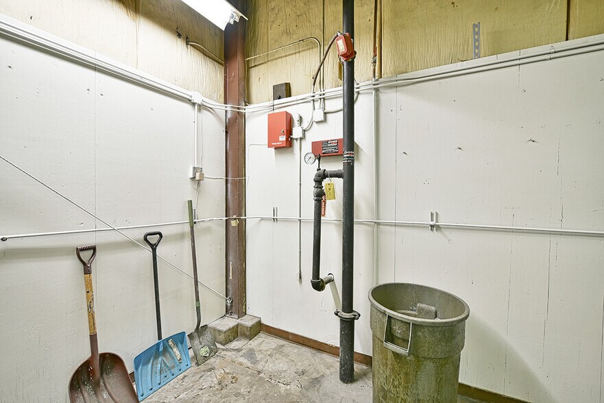 More Photos Of 1744 Forrest Way, Carson City Manufacturing For Sale