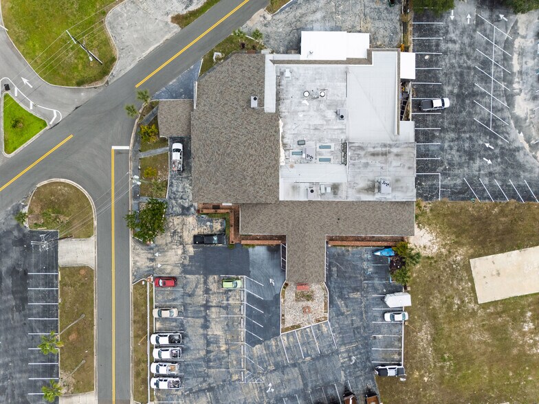 More Photos Of 300 N Cocoa Blvd, Cocoa Restaurant For Lease