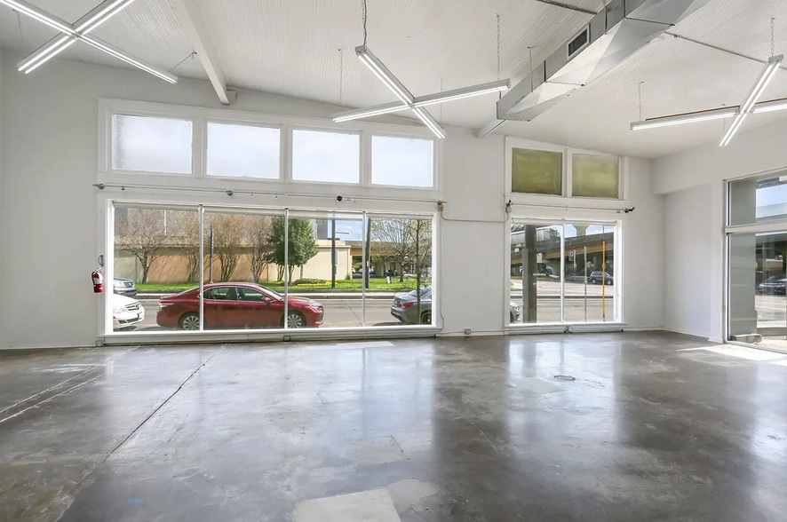 More Photos Of 1029 Oretha Castle Haley Blvd, New Orleans Freestanding For Sale