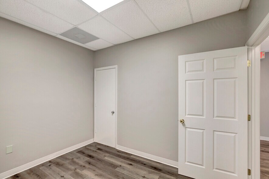 More Photos Of 7204 Massachusetts Ave, New Port Richey Unknown For Lease