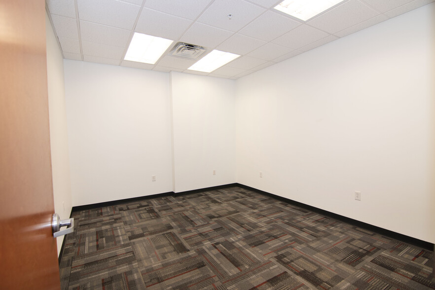 More Photos Of 3 Unlimited Dr, Saratoga Springs Office For Lease