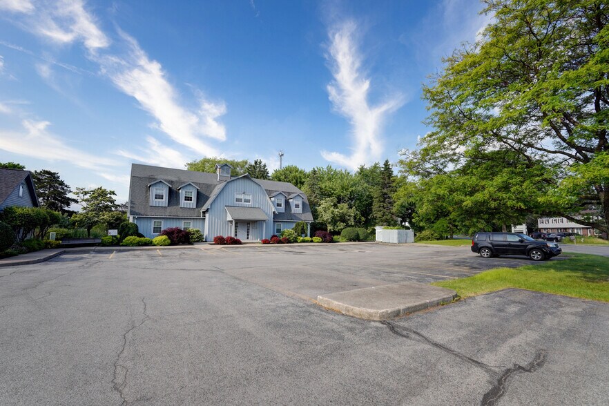 More Photos Of 1625 Rochester Rd, Farmington Office For Sale