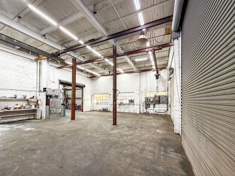 More Photos Of 12014 44th Pl S, Tukwila Warehouse For Sale