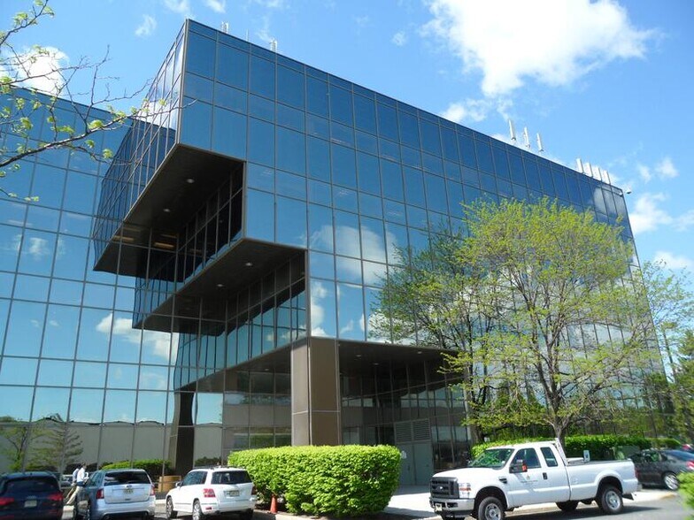 More Photos Of 250 Moonachie Rd, Moonachie Office For Lease