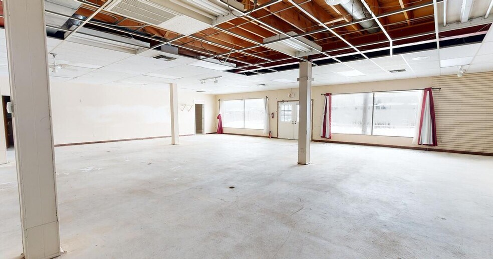 More Photos Of 804 N Euclid Ave, Bay City General Retail For Lease