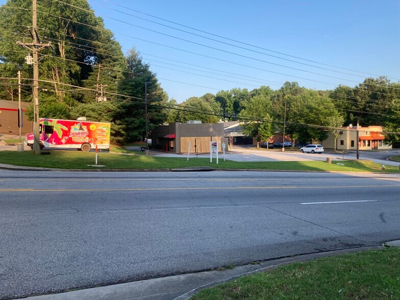 More Photos Of 452 S Deshon Rd, Lithonia Restaurant For Sale